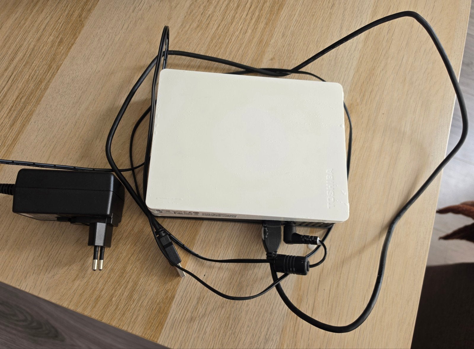 Toshiba Externe Harde Schijf 2TB - Wit, 2TB, Server, HDD, Ophalen of Verzenden