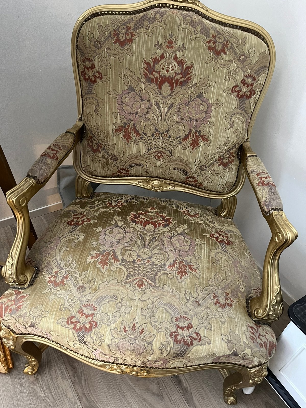 Fauteuil barok goud, Ophalen