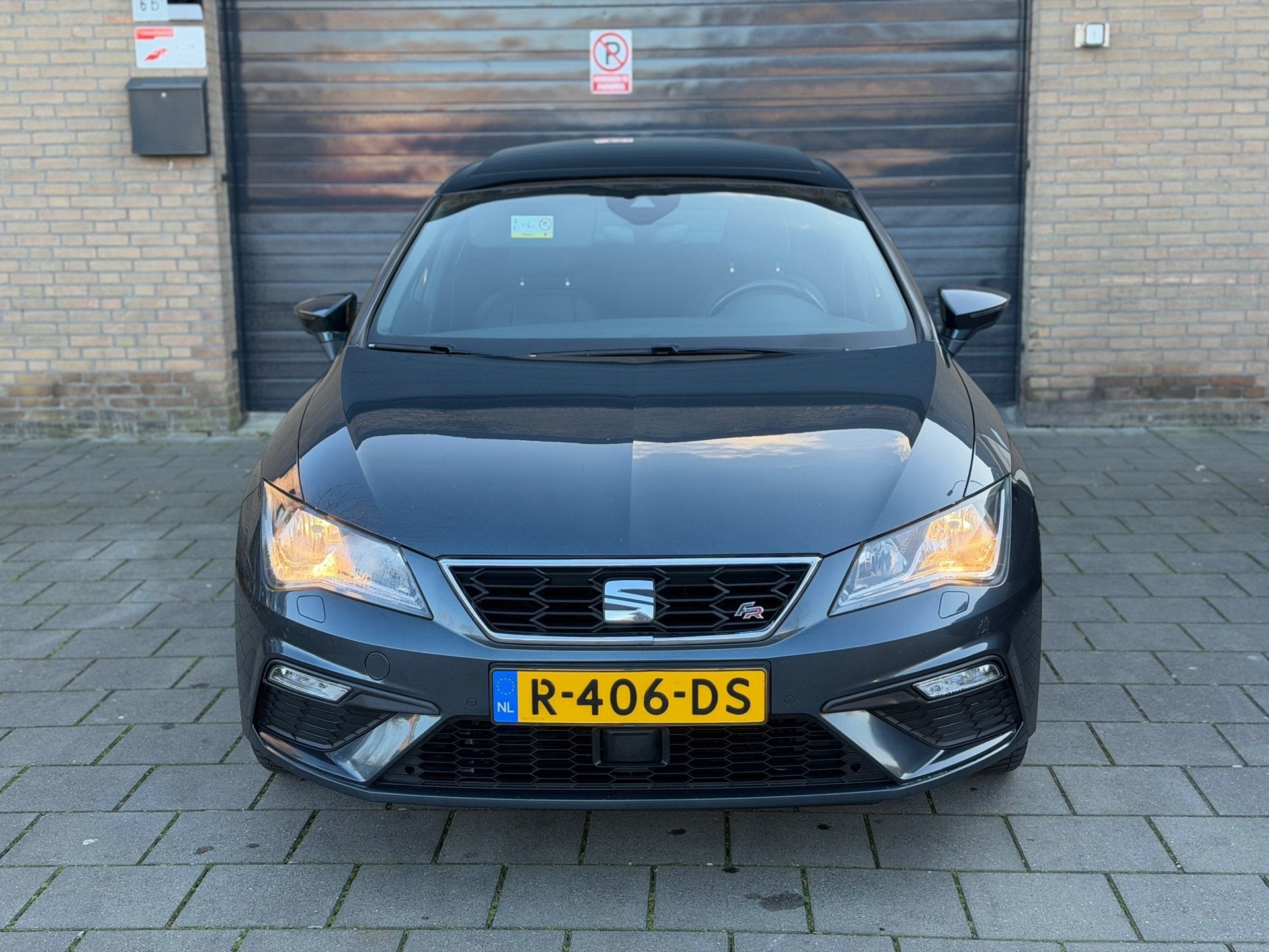 Seat Leon 2.0 TDI FR Business Intense DSG Pano ACC Clima Led, Auto's, Dealer onderhouden, Gebruikt, 4 cilinders, Leon