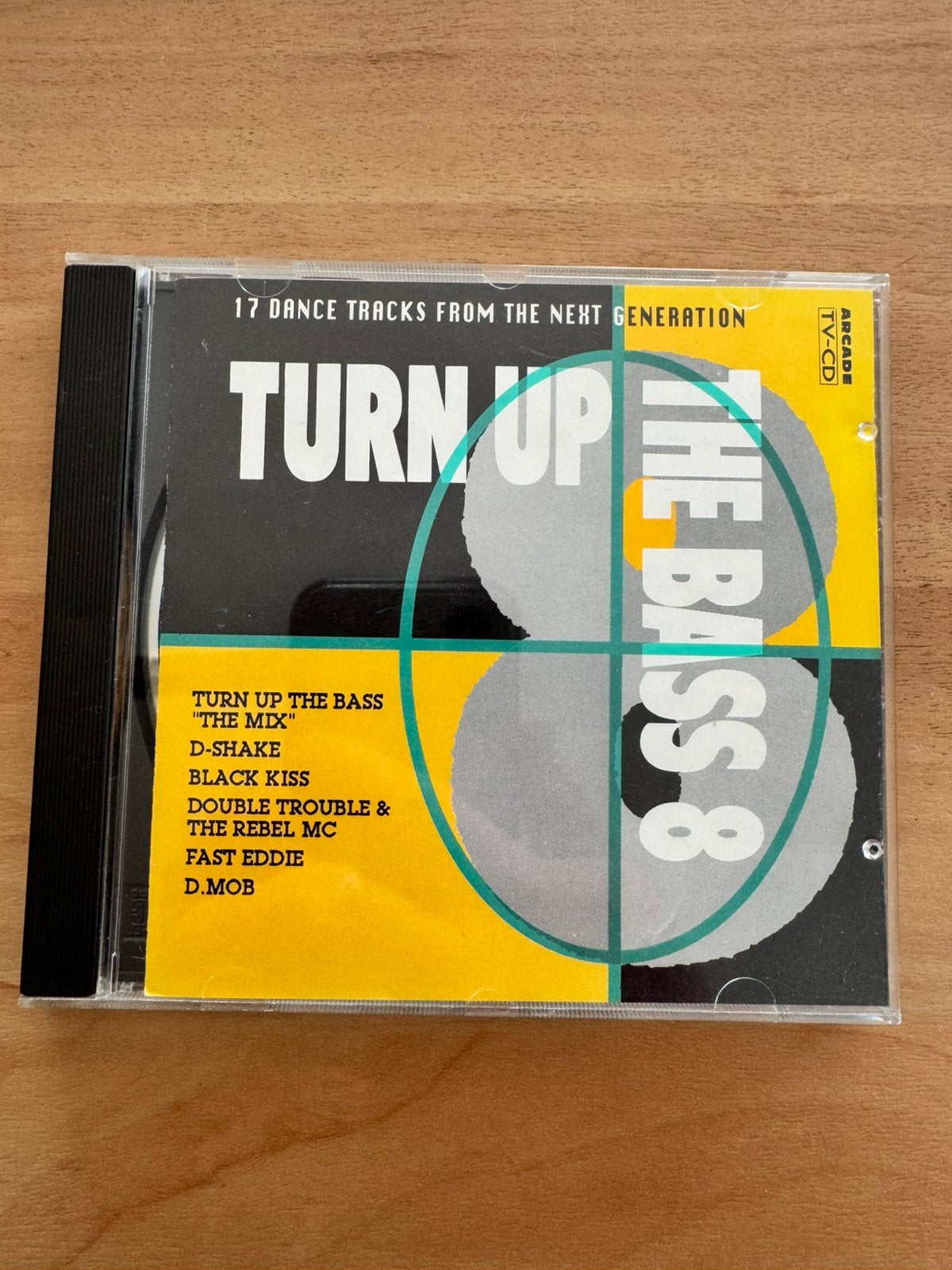 Turn up the bass 8, Ophalen of Verzenden, Gebruikt