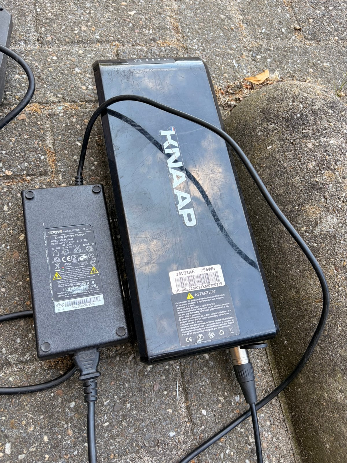 KNAAP accu inclusief AMS FATBIKE OPLADER 42V, Fietsen en Brommers, Nl, Nl, Zo goed als nieuw, Nl
