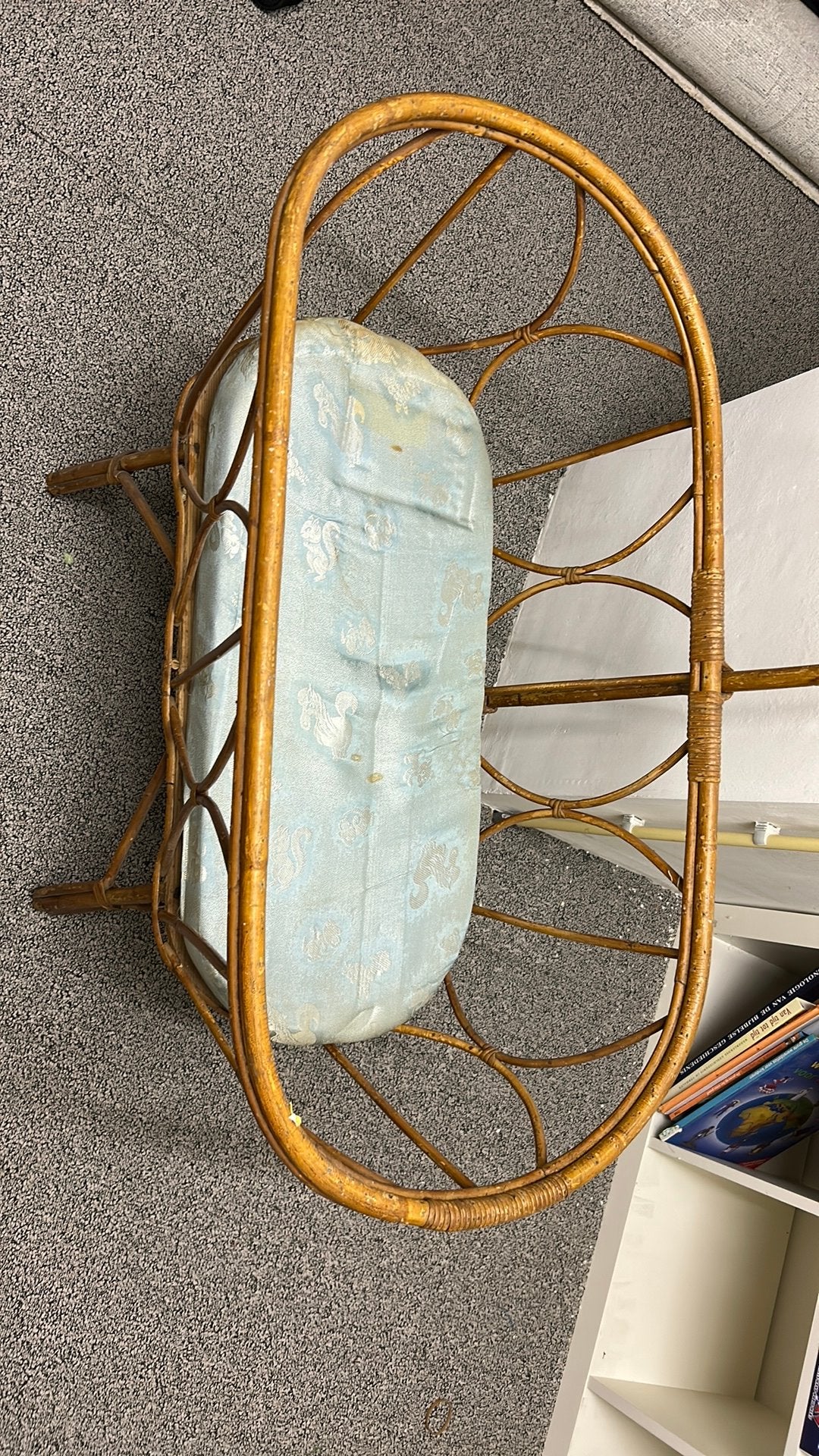 Vintage rotan wiegje - Nostalgische charme voor baby, Kinderen en Baby's, Babywiegjes en Ledikanten, Ophalen, Gebruikt, Wieg