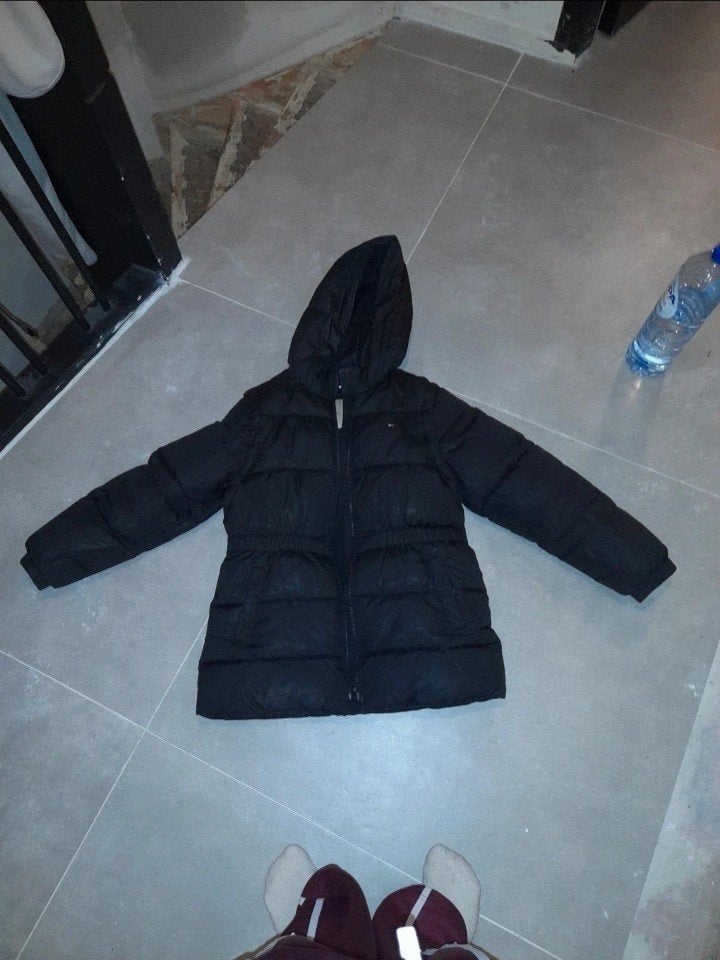 Tommy Hilfiger winter jas dat bodywarmer kan worden, Ophalen of Verzenden, Zo goed als nieuw, Zwart