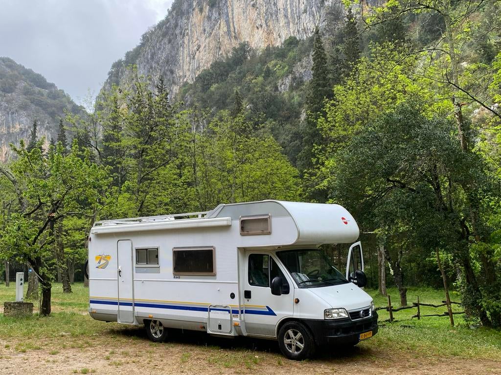 Compacte en complete camper met 4 slaapplaatsen, Caravans en Kamperen, Campers, Alkoof, Fiat, Dakluik, Boiler