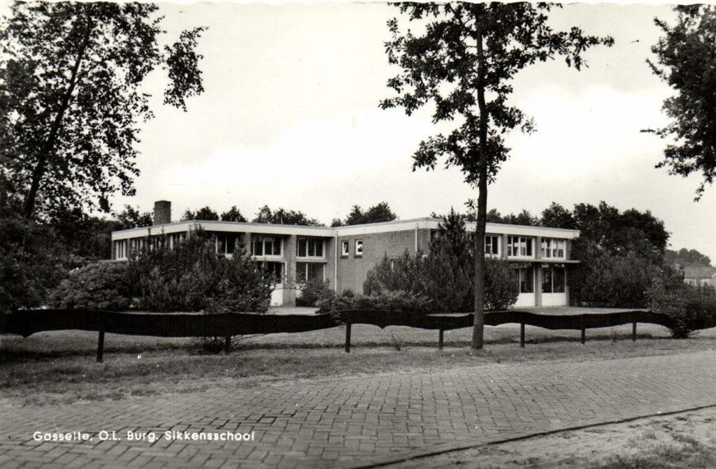 Gasselte, O.L. Burg. Sikkensschool - ongelopen, Ophalen of Verzenden, 1960 tot 1980, Ongelopen, Zuid-Holland