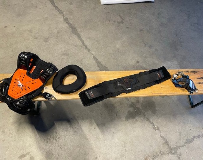 Crossmotor beschermset kind: bodyprotector, nekbeschermer, n, Motoren, Ophalen of Verzenden, Tweedehands, Kinderen, Motorcrosskleding