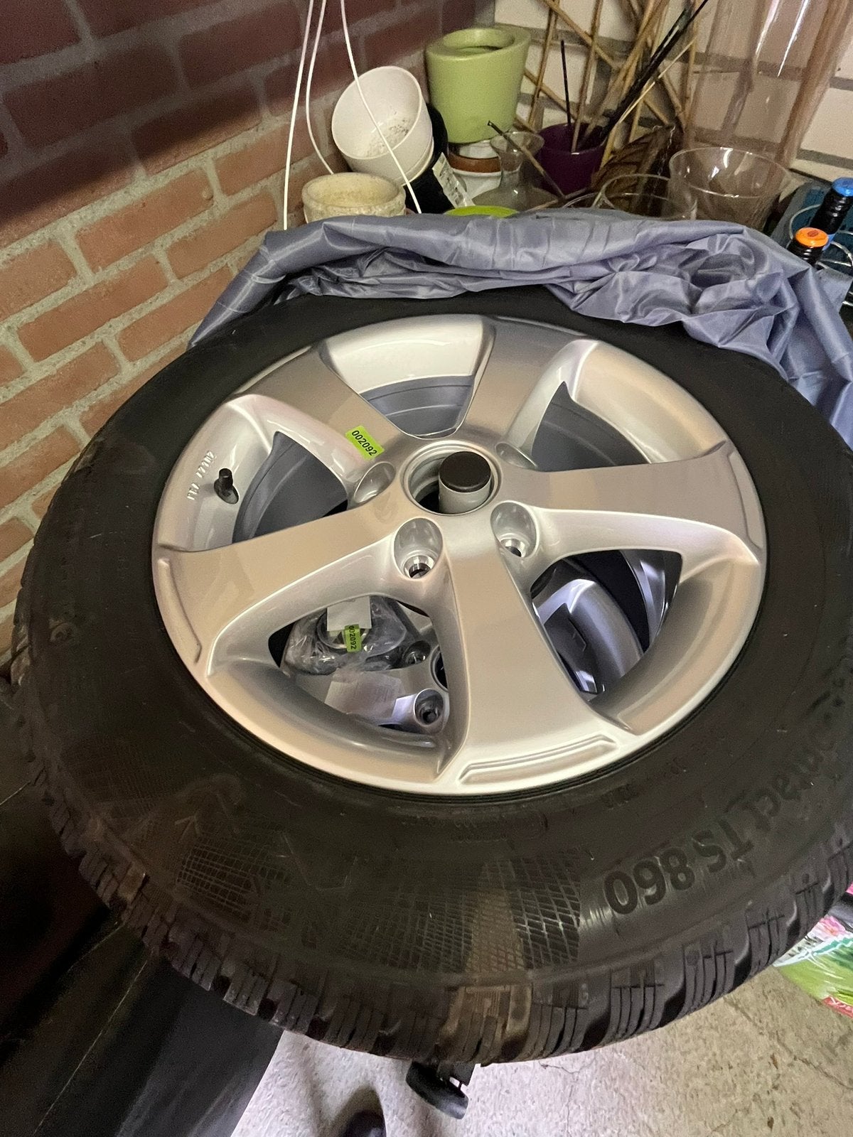 Te koop: 4 Lichtmetalen velgen met banden en trolley., Ophalen, 15 inch, Banden en Velgen, Nieuw