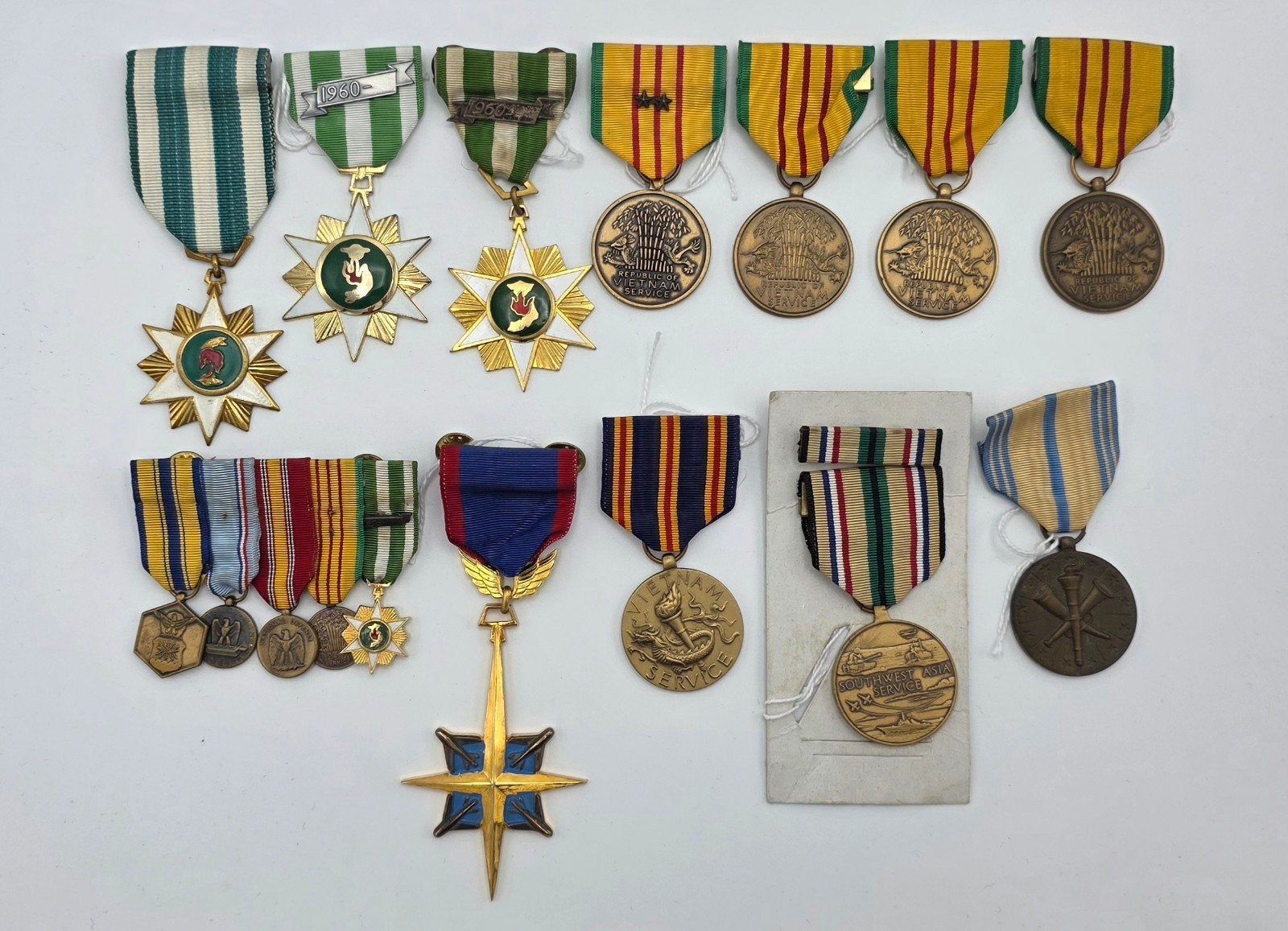 US post-WWII, Vietnam era Campaign Medals, Verzamelen, Ophalen of Verzenden, Landmacht, Amerika, Lintje, Medaille of Wings