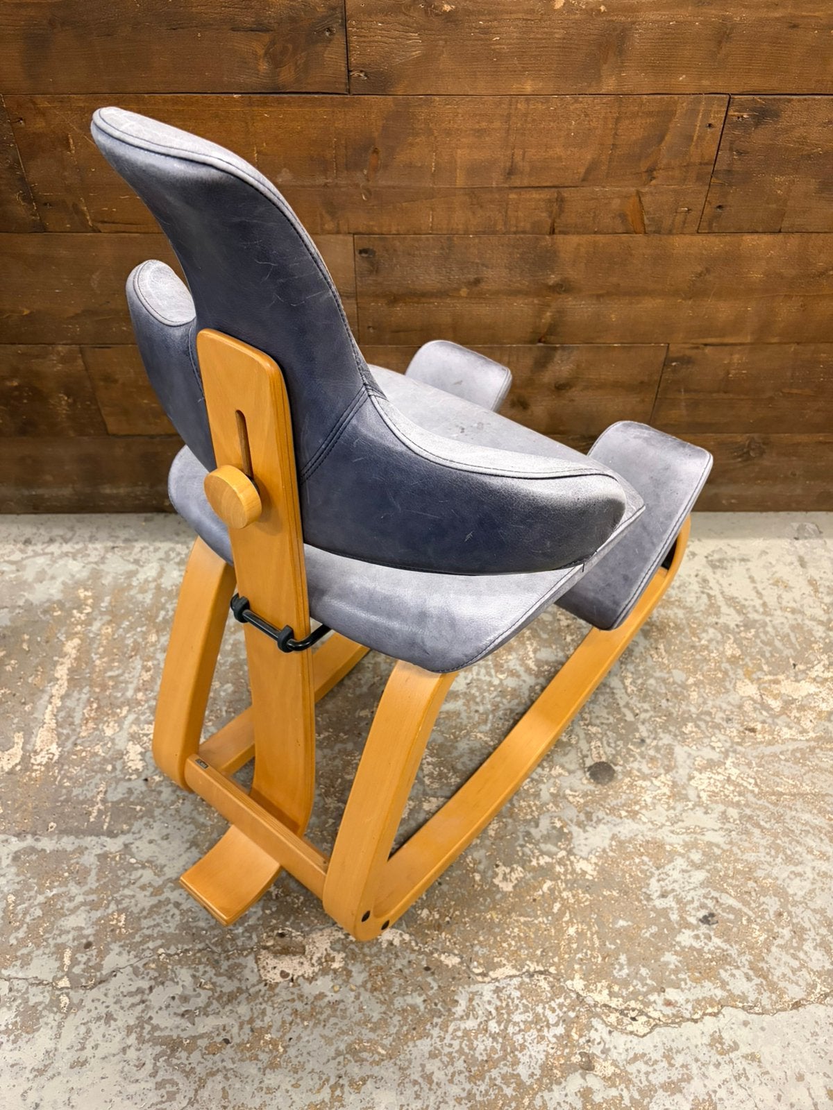 Stokke Varier Thatsit kniestoel met rugleuning, Ophalen, ., Wit, Zo goed als nieuw