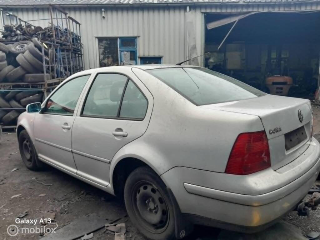 Volkswagen Bora 1.6-16V ONDERDELEN, Gebruikt, Volkswagen, Volkswagen