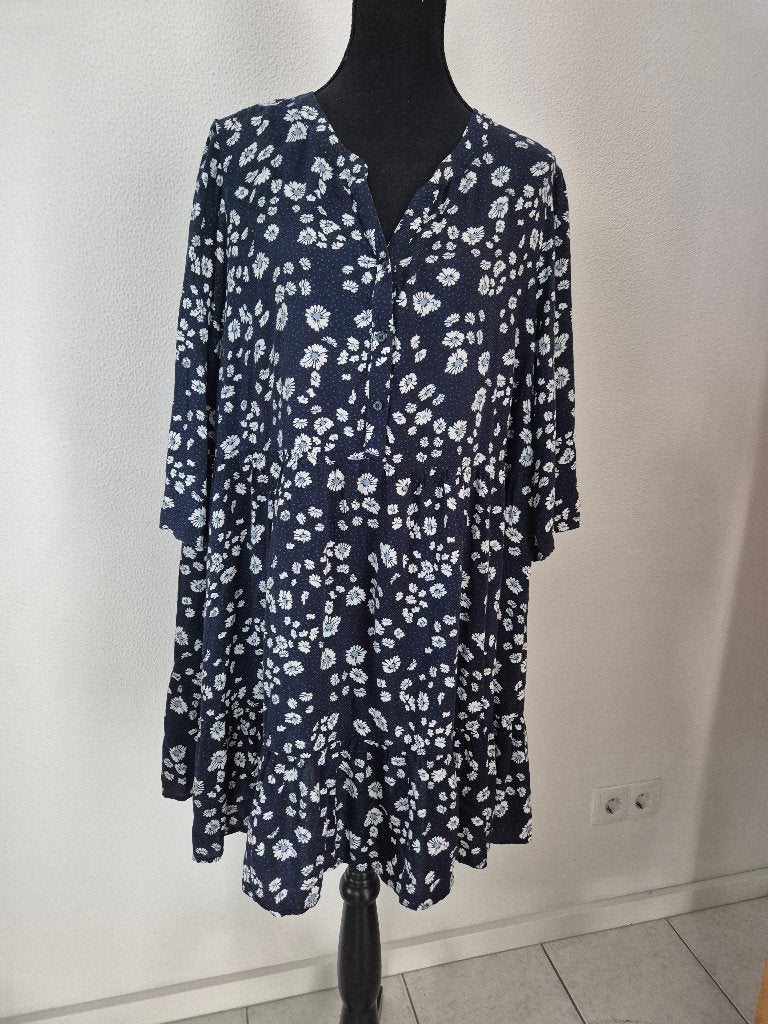 Blauwe jurk met witte bloemen maat 48-50, Ophalen of Verzenden, Zo goed als nieuw, Blauw, Jurk
