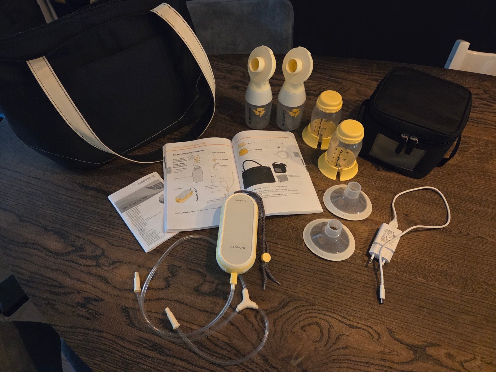 Medela Freestyle kolf: complete set!, Medela, Borstkolf, Zo goed als nieuw, Inclusief tas