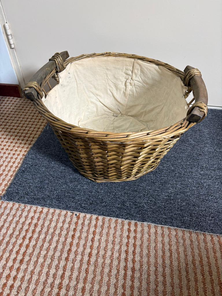 3 Grote rieten mand met handvatten en stoffen binnenkant, Mand, Rond, Ophalen of Verzenden, Zo goed als nieuw