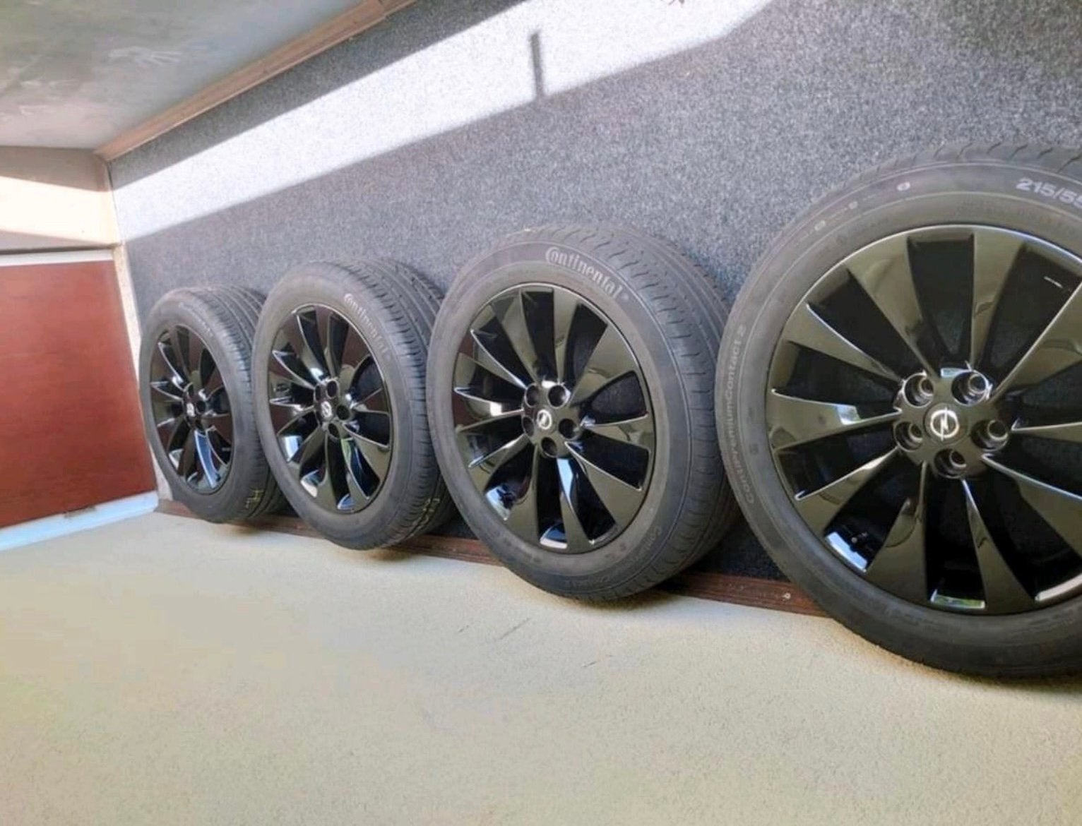 GEZOCHT: Opel Mokka Astra (K)velgen 18” 5x105 zwart/bi-color, Ophalen of Verzenden
