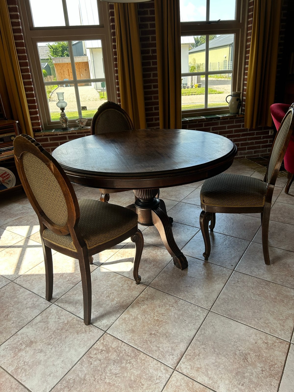 Antieke ronde eettafel, Antiek en Kunst, Ophalen