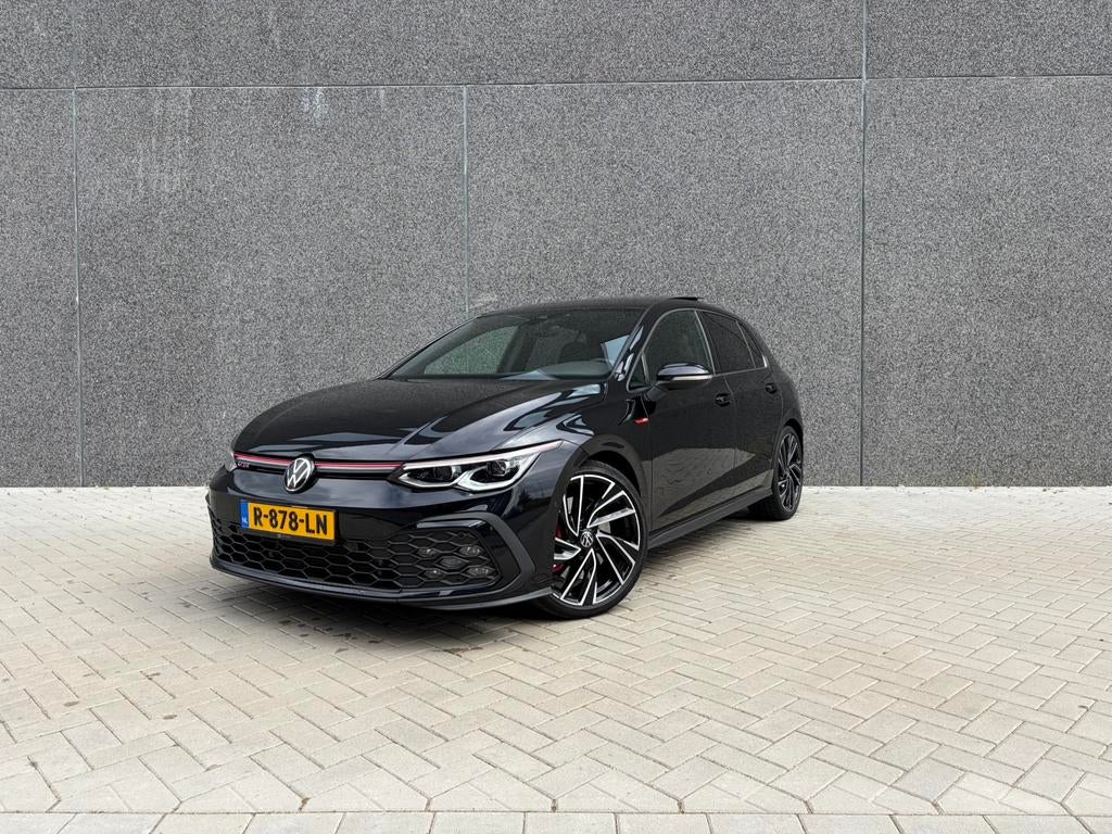 Volkswagen Golf 2.0 TSI GTI |Pano|IQ Lights|DSG|Keyless, 1363 kg, 4 cilinders, 1984 cc, Zwart
