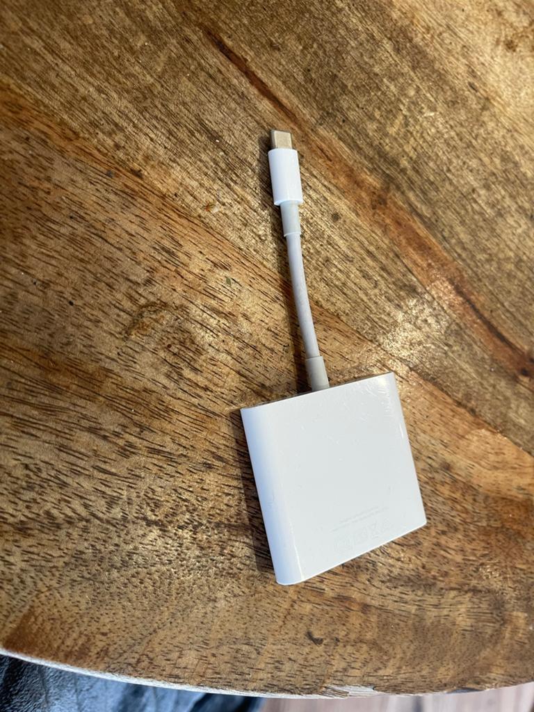 Te koop: Apple USB-C Digital AV Multiport Adapter, Overige modellen, 13 inch, Ophalen of Verzenden, Zo goed als nieuw
