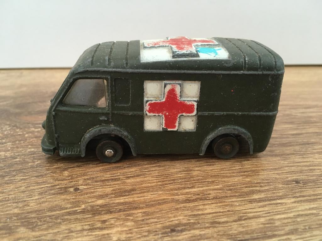 Dinky Toys - Militaire ambulance, Hobby en Vrije tijd, Modelauto's | 1:43, Ophalen of Verzenden, Gebruikt, Auto, Dinky Toys