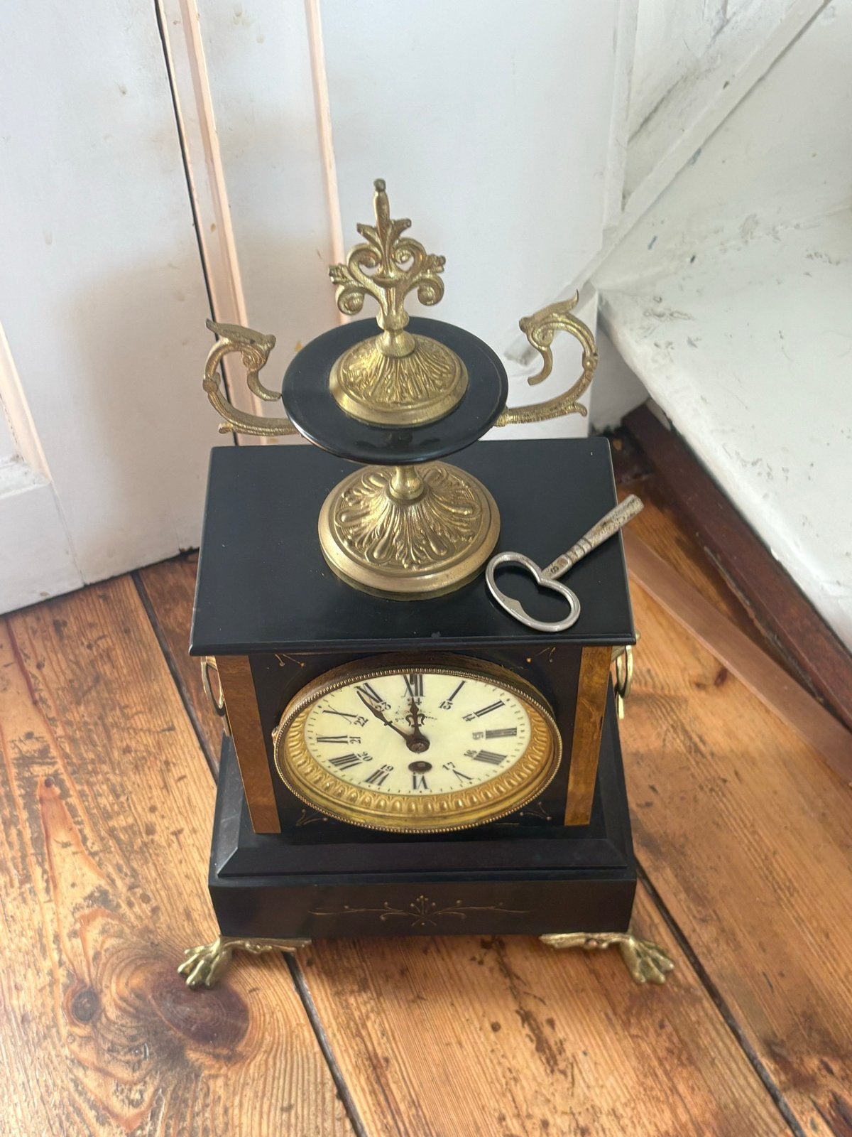 Antieke Franse pendule klok met bronzen ornamenten, Antiek en Kunst, Antiek | Klokken, Ophalen
