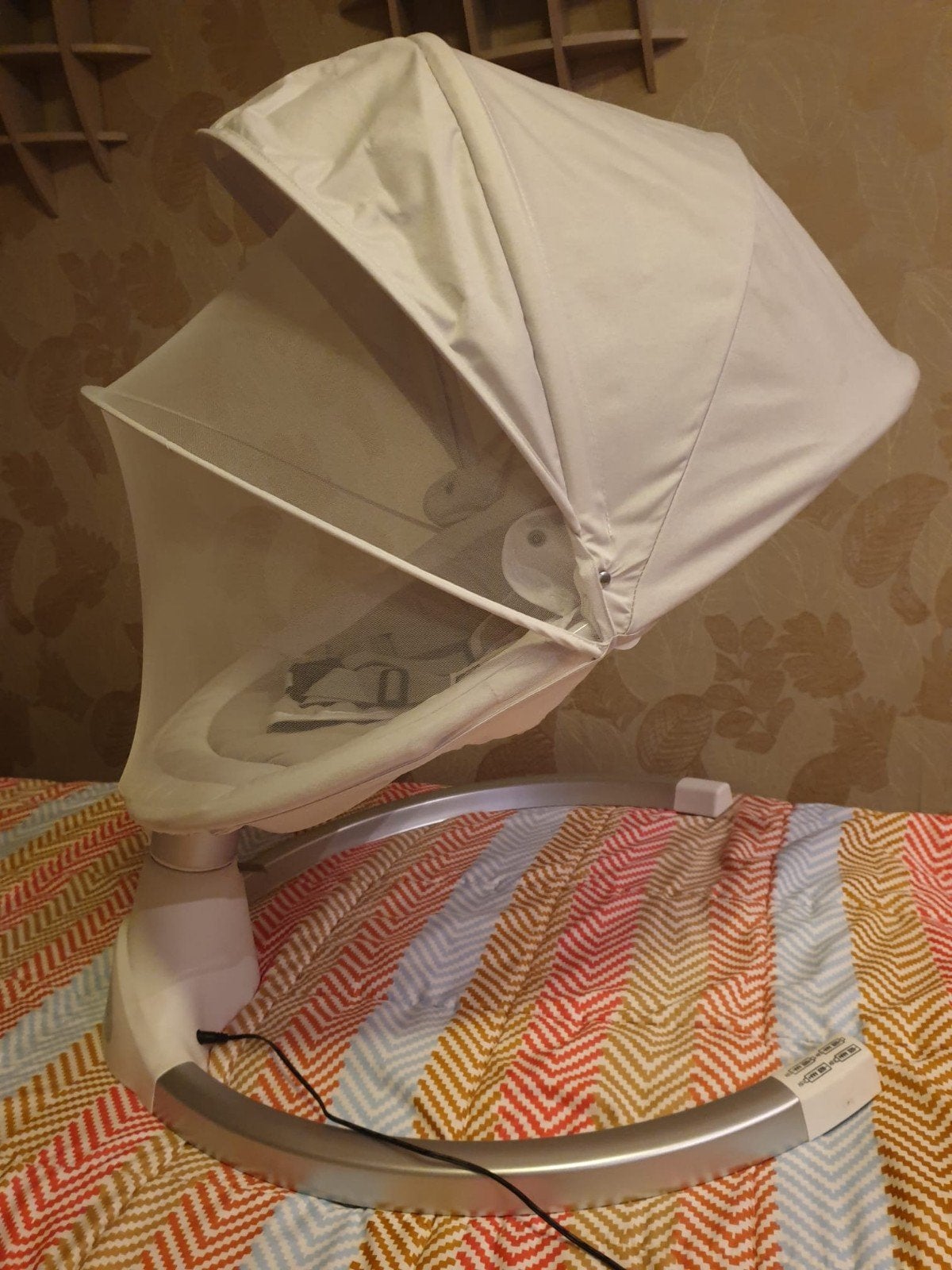 Tryco babyschommel beige met adapter en muggennet, Ophalen, Zo goed als nieuw