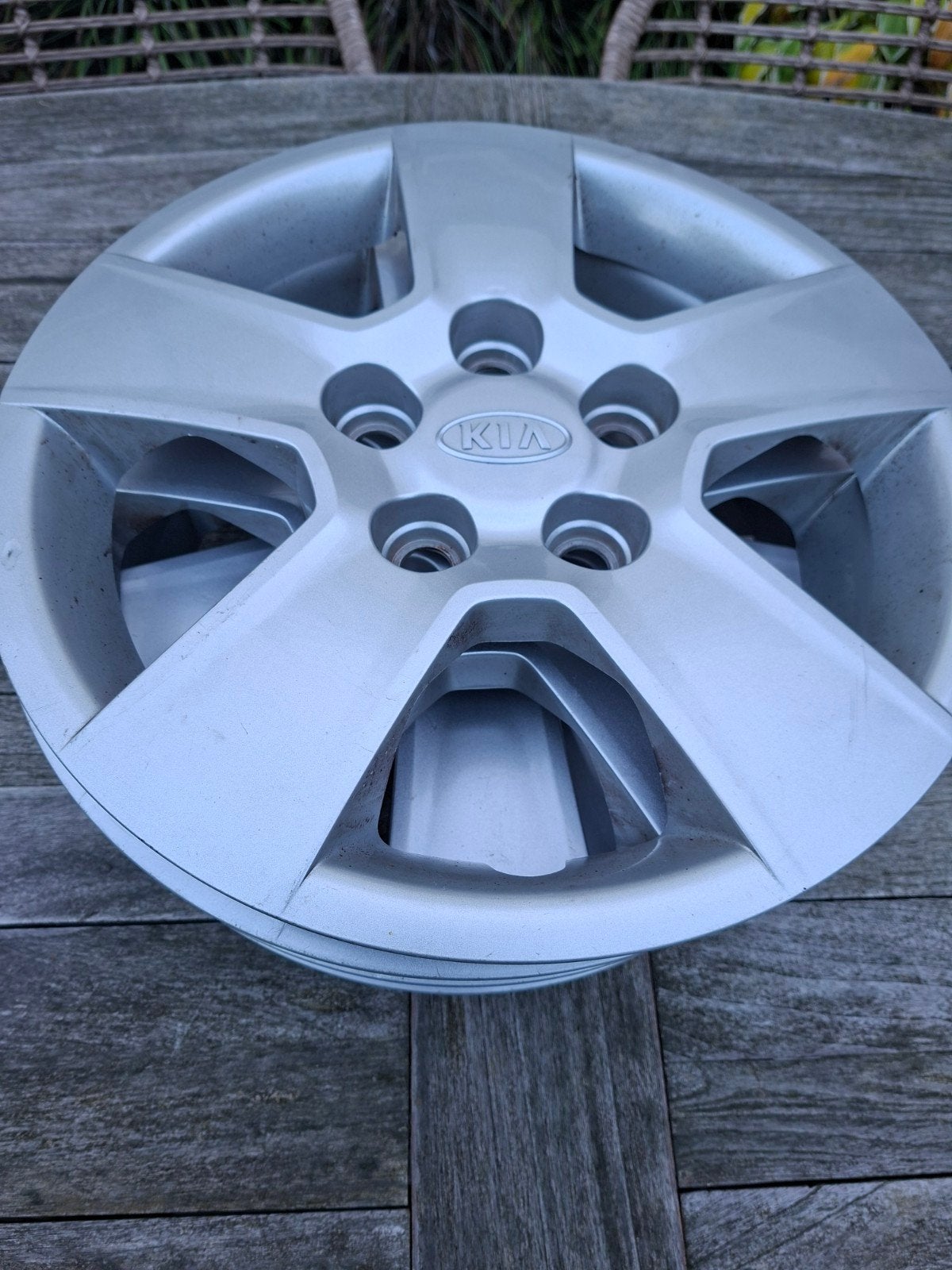 Kia wieldoppen (4 stuks) - 15 inch - origineel, Auto diversen, Ophalen, Gebruikt