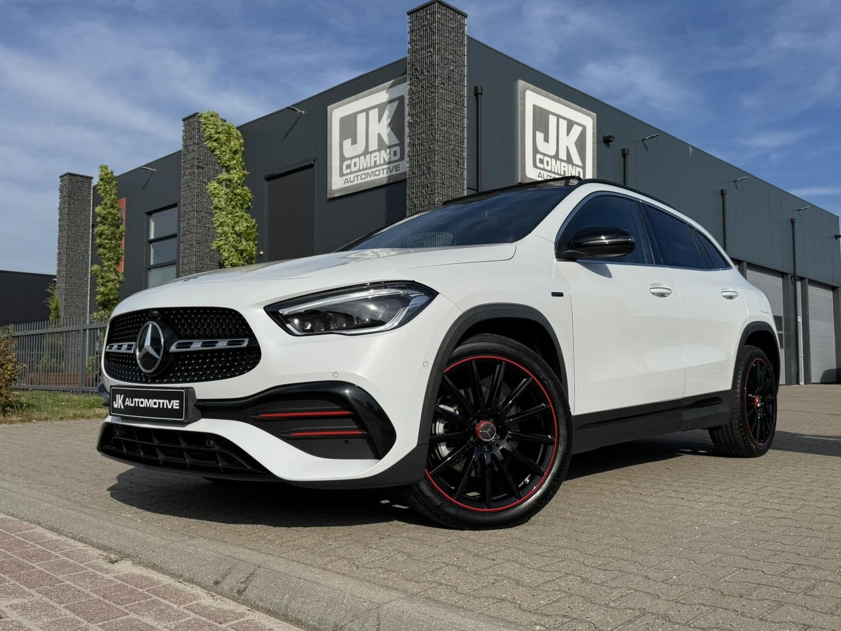 Mercedes GLA-klasse 250 e AMG Edition One | Pano | HU | Memo, Auto's, Dealer onderhouden, Gebruikt, Wit, Bedrijf
