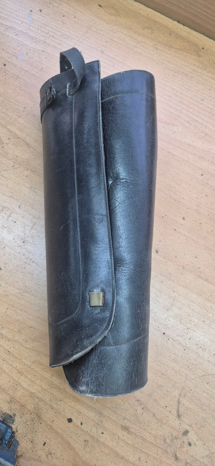 Vintage leren beenkap, Verzamelen, Militaria | Tweede Wereldoorlog, Ophalen of Verzenden