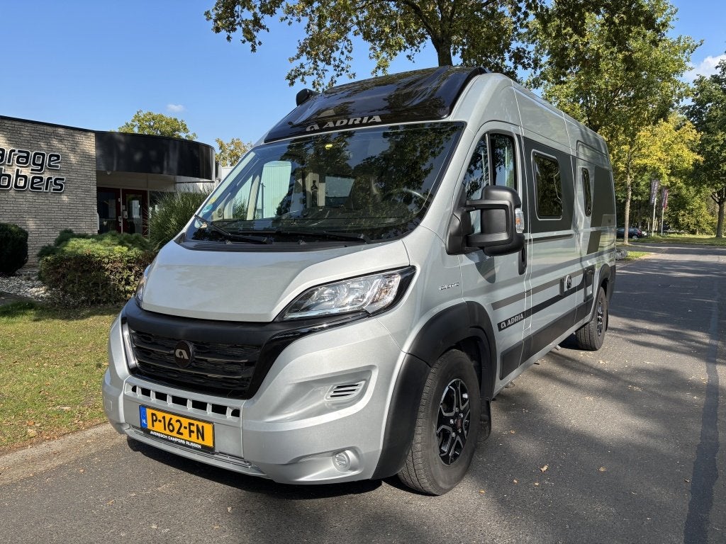 Adria TWIN 600 SPB 9-TRAPS AUTOM. Supreme (bj 2022), Automaat, Airbags, Ringverwarming, Bedrijf