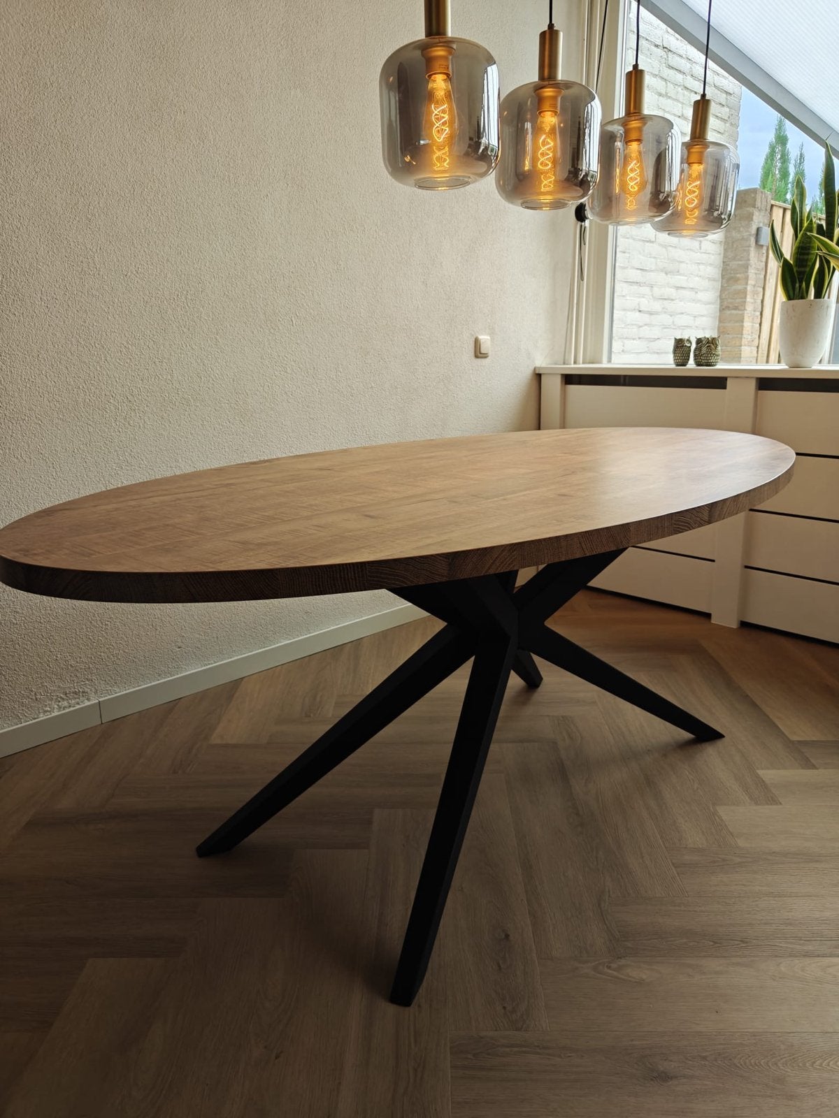 Eettafel Lamulux mangohout look, stalen poot, 200x100cm, 100 tot 150 cm, 200 cm of meer, Zo goed als nieuw, Vier personen