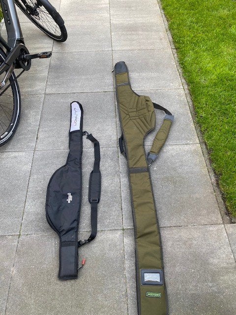 2 nette foudralen voor je hengel, Ophalen of Verzenden, Zo goed als nieuw
