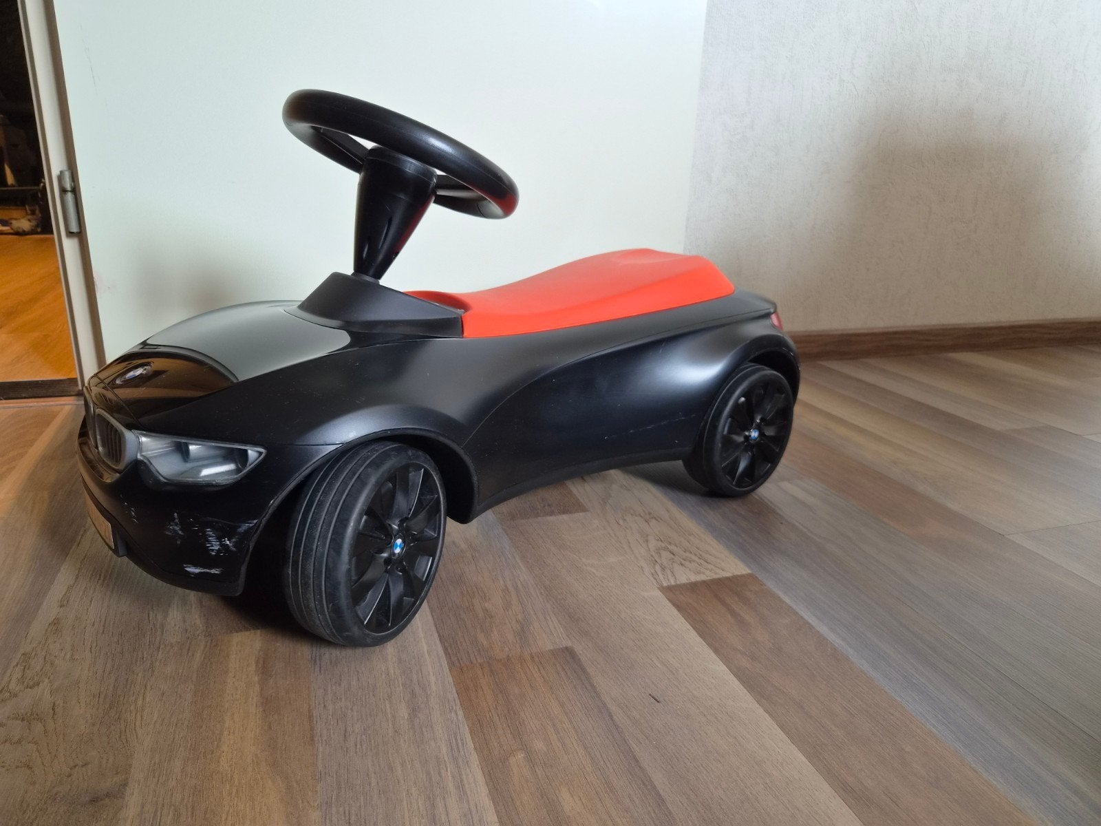 BMW Baby Racer 3 loopauto - Zwart met rood zitje, Ophalen, Gebruikt