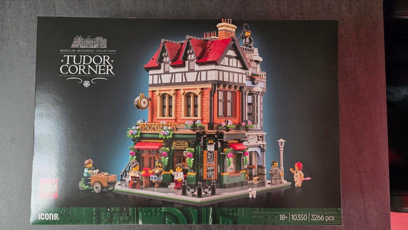 Lego Icons 10350 Tudor Corner, Kinderen en Baby's, Speelgoed | Duplo en Lego, Ophalen, Nieuw