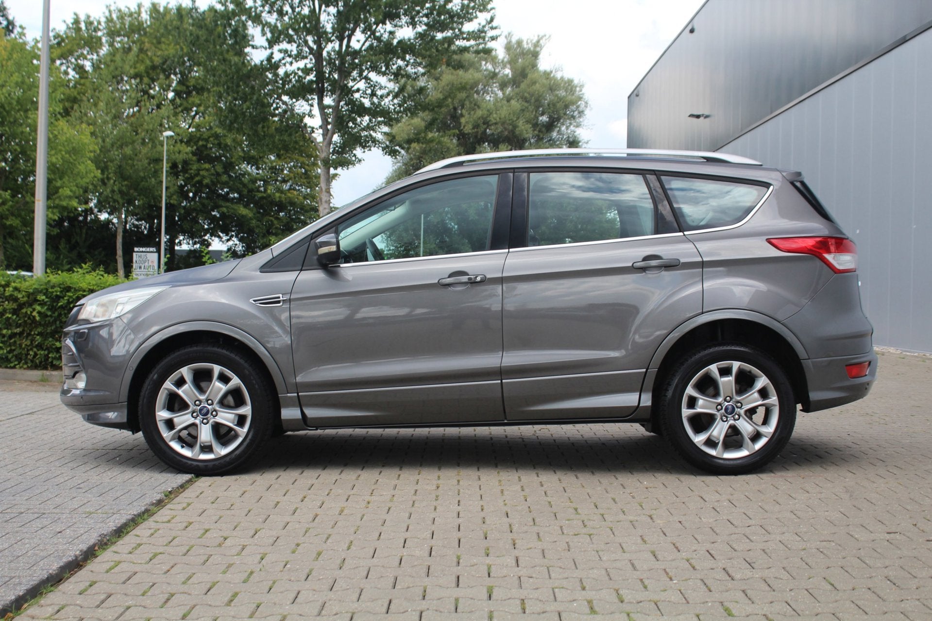 Ford Kuga 1.6 Titanium Plus | 2000 KG Trekgewicht | Stoelver, Auto's, Voorwielaandrijving, 15 km/l, Gebruikt, Parkeersensor