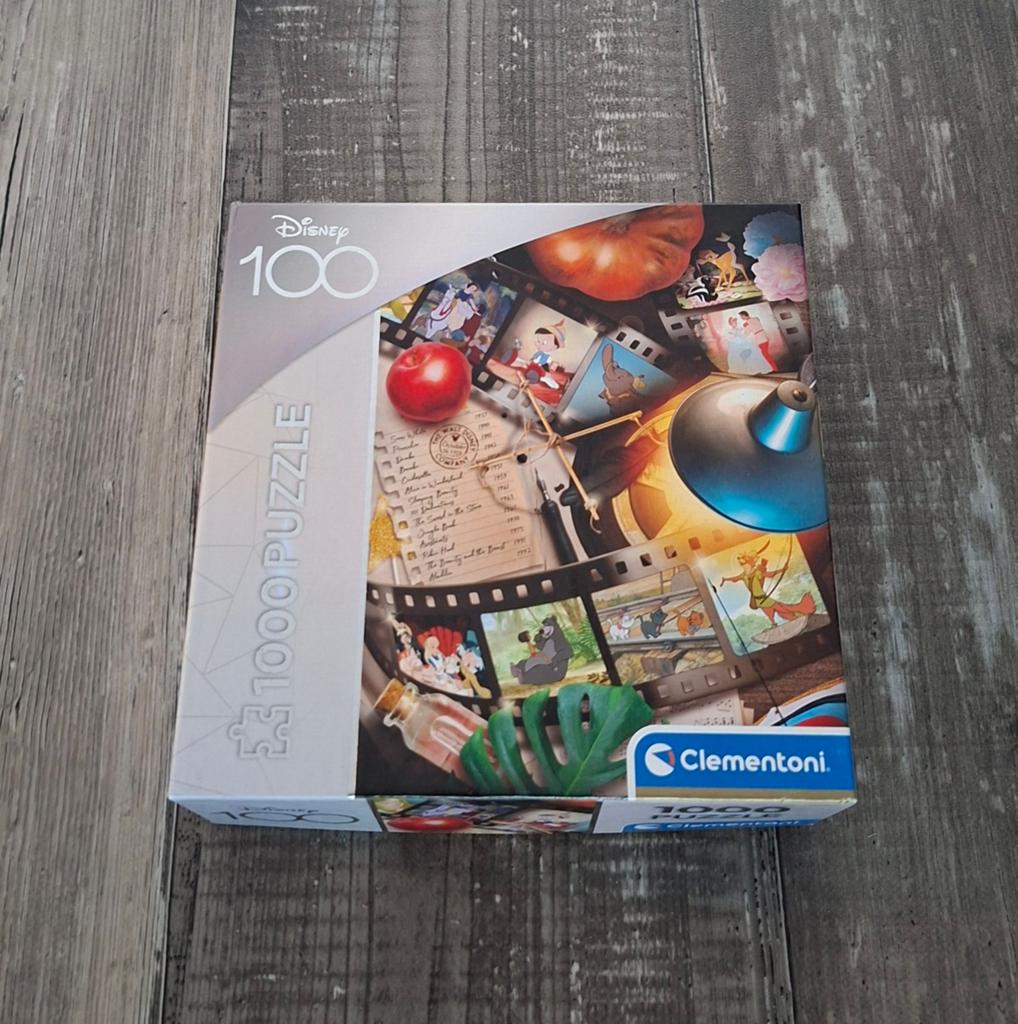 Disney 100 jaar puzzel 1000 stukjes Clementoni, Ophalen of Verzenden, 500 t/m 1500 stukjes, Zo goed als nieuw, Legpuzzel
