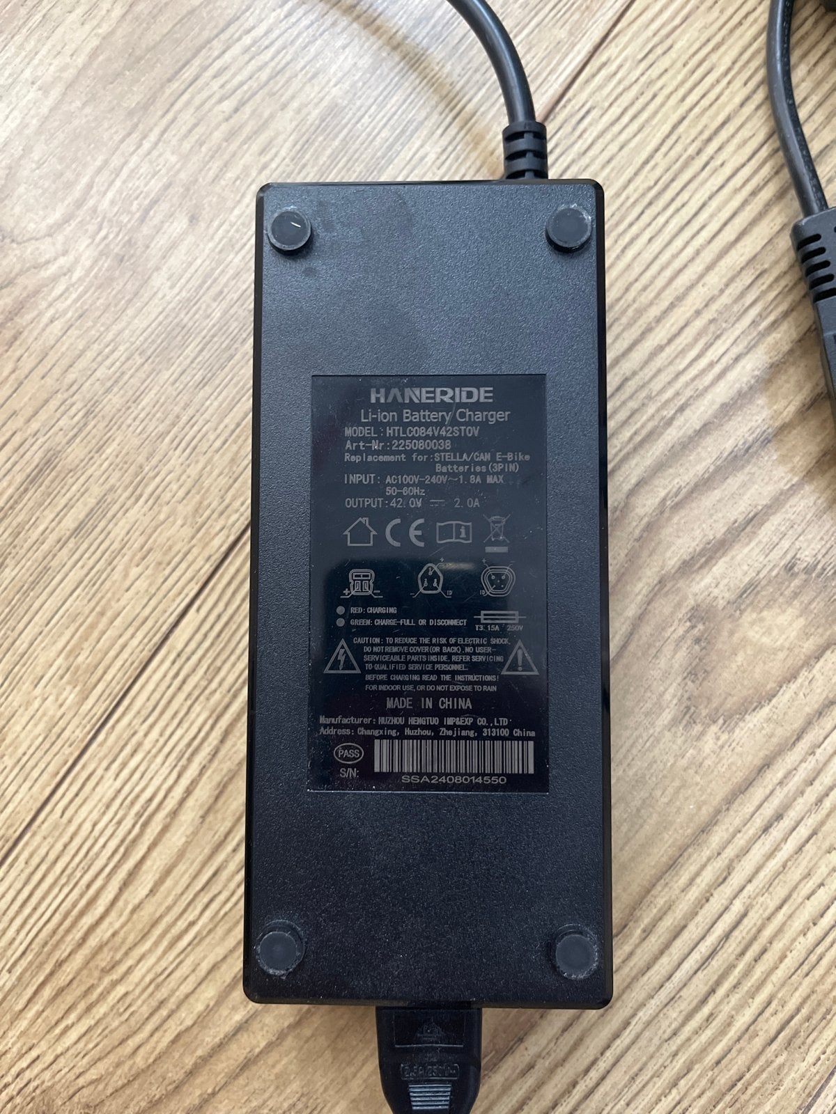 HANE RIDE Li-ion Batterijlader 42V 2.0A E-Bike, Gebruikt