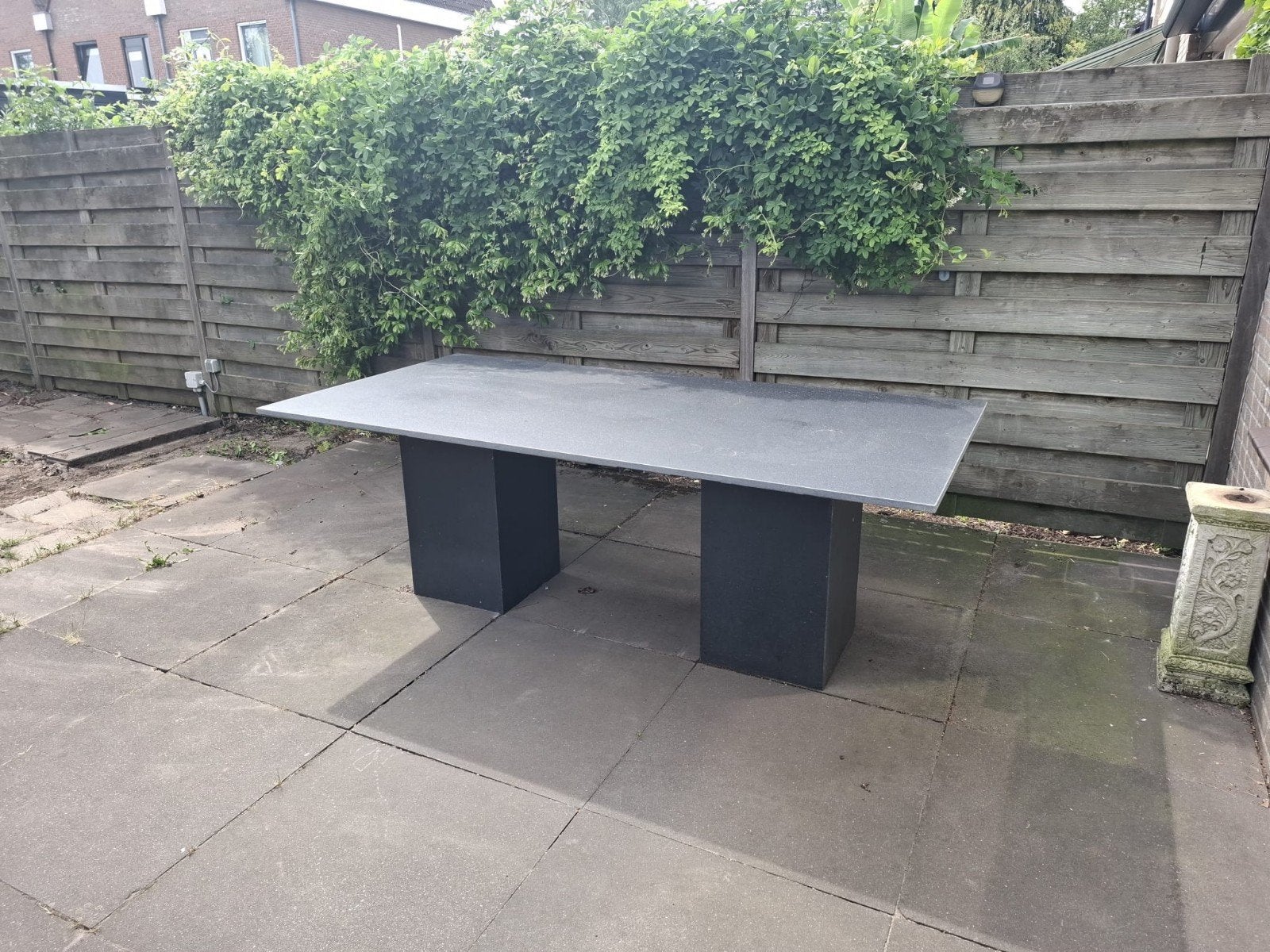 Tuintafel natuursteen 216x106, Tuin en Terras, Tuintafels, Gebruikt, Rechthoekig, Overige materialen, Ophalen