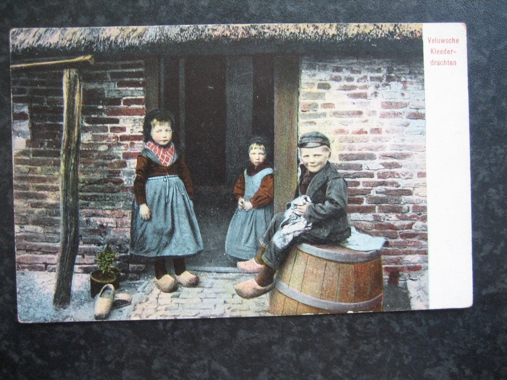 VELUWE Klederdracht ( Hierden?)  1910, Verzamelen, Ansichtkaarten | Nederland, Ophalen of Verzenden, Voor 1920, Gelderland