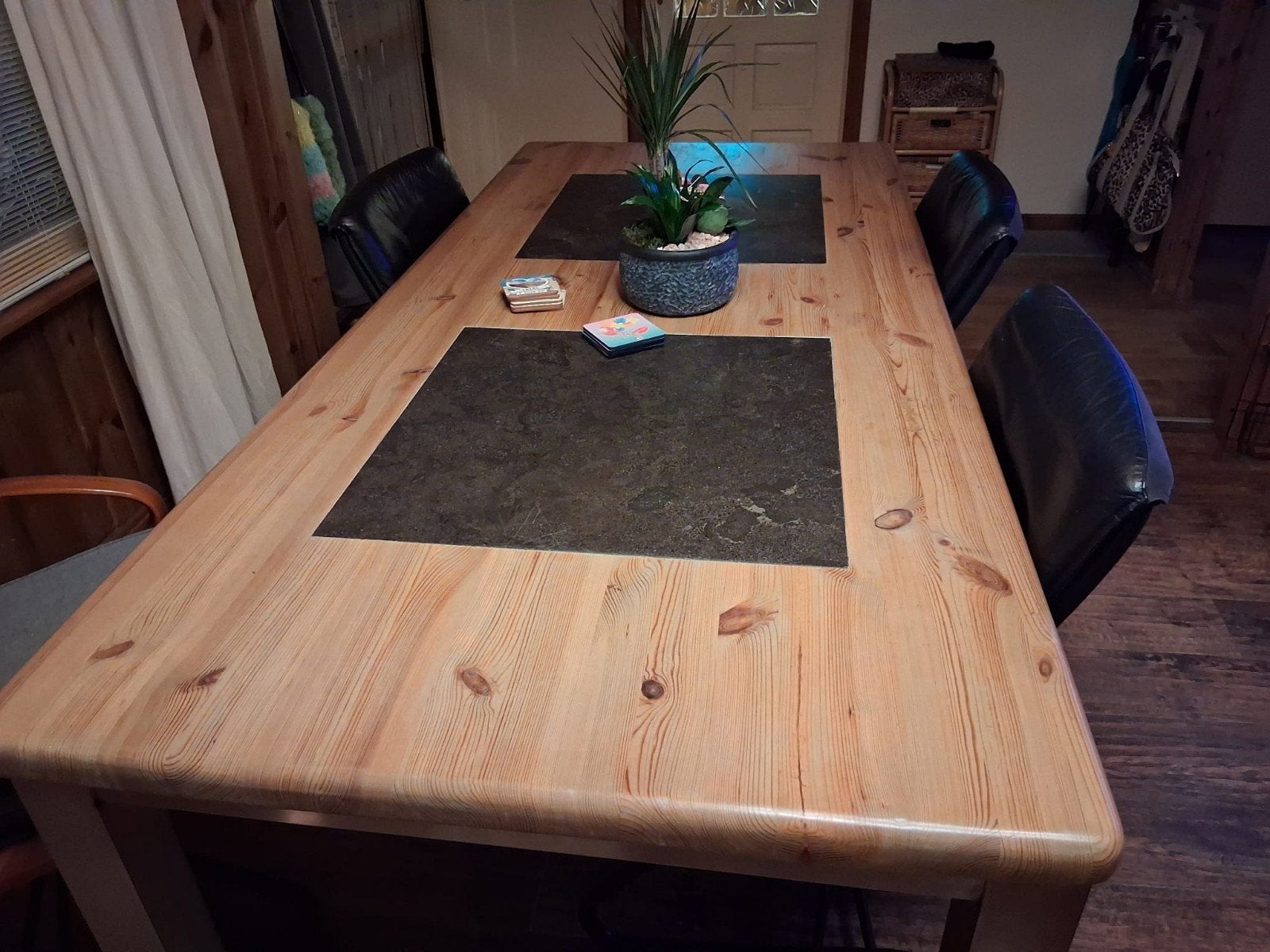 Massief houten eettafel, Gebruikt, 200 cm of meer, Overige houtsoorten, Vijf personen of meer
