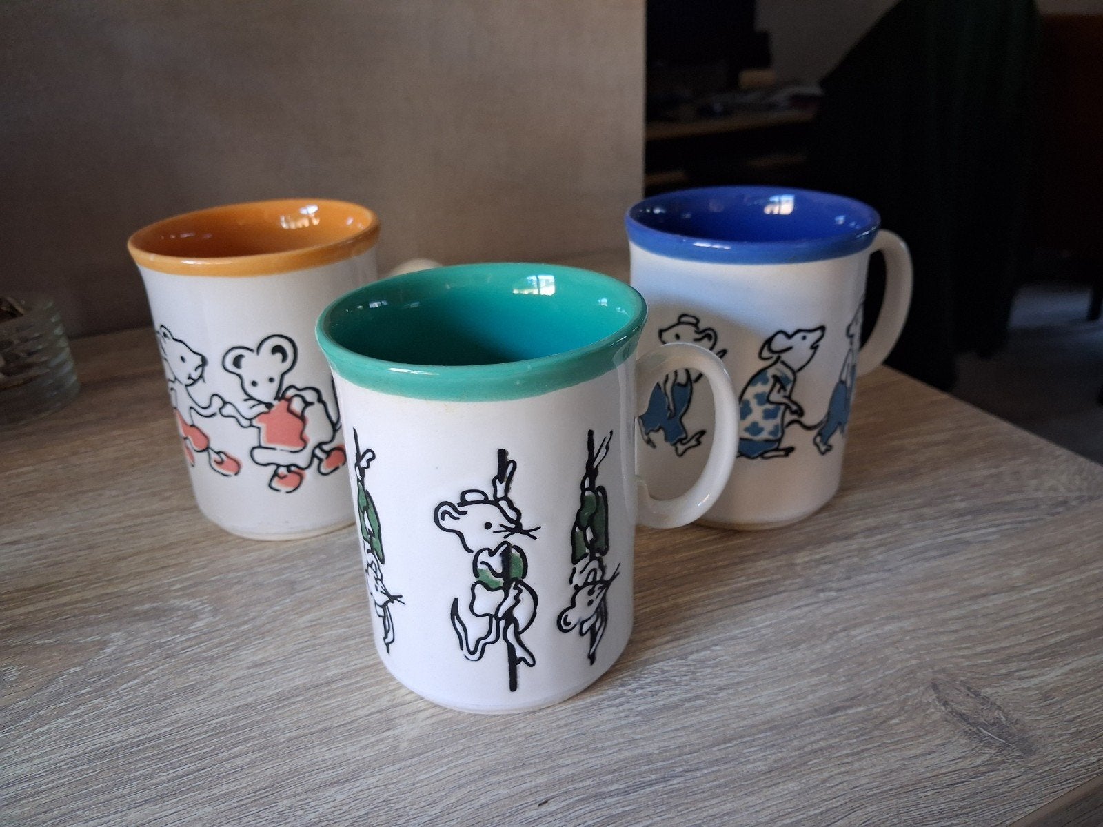 Douwe Egberts mokken, Huis en Inrichting, Ophalen of Verzenden, Zo goed als nieuw, Overige stijlen, Kop(pen) en/of Schotel(s)