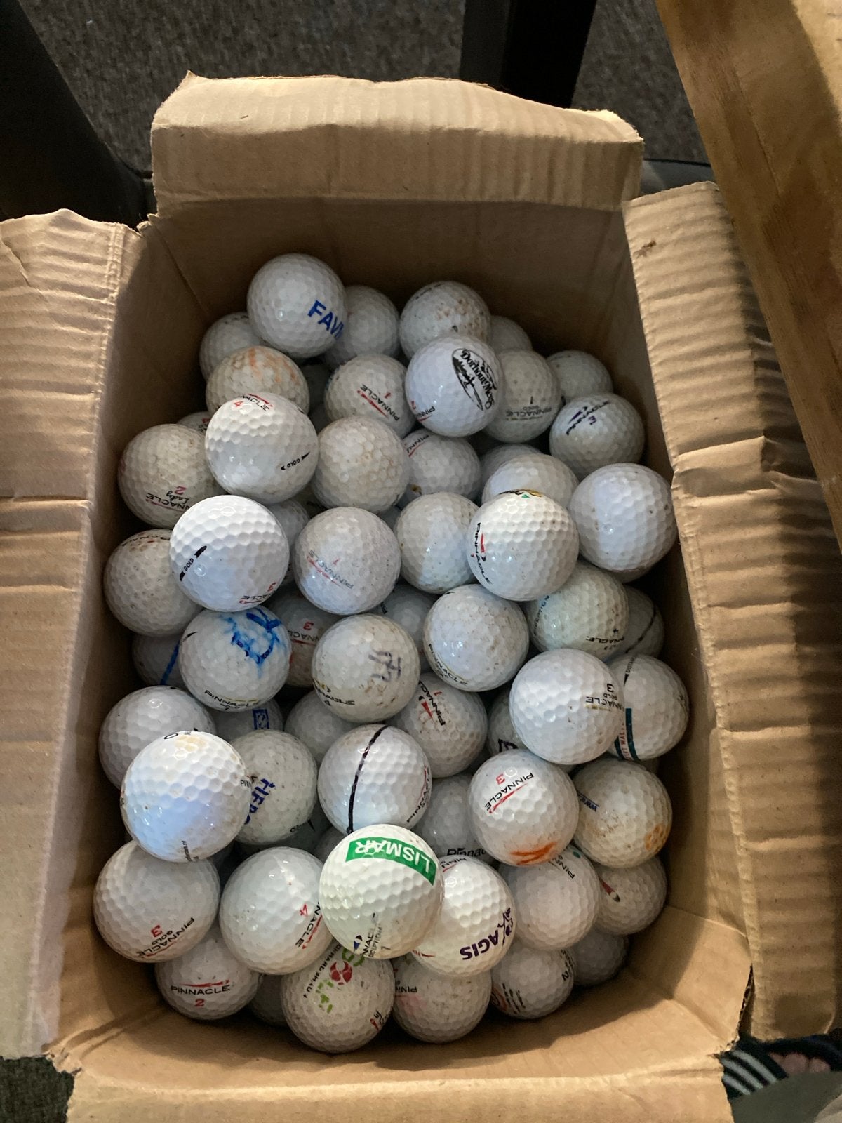 Doos vol gebruikte golfballen waterballen 128 stuks, Sport en Fitness, Ophalen, Gebruikt, Bal(len), Overige merken