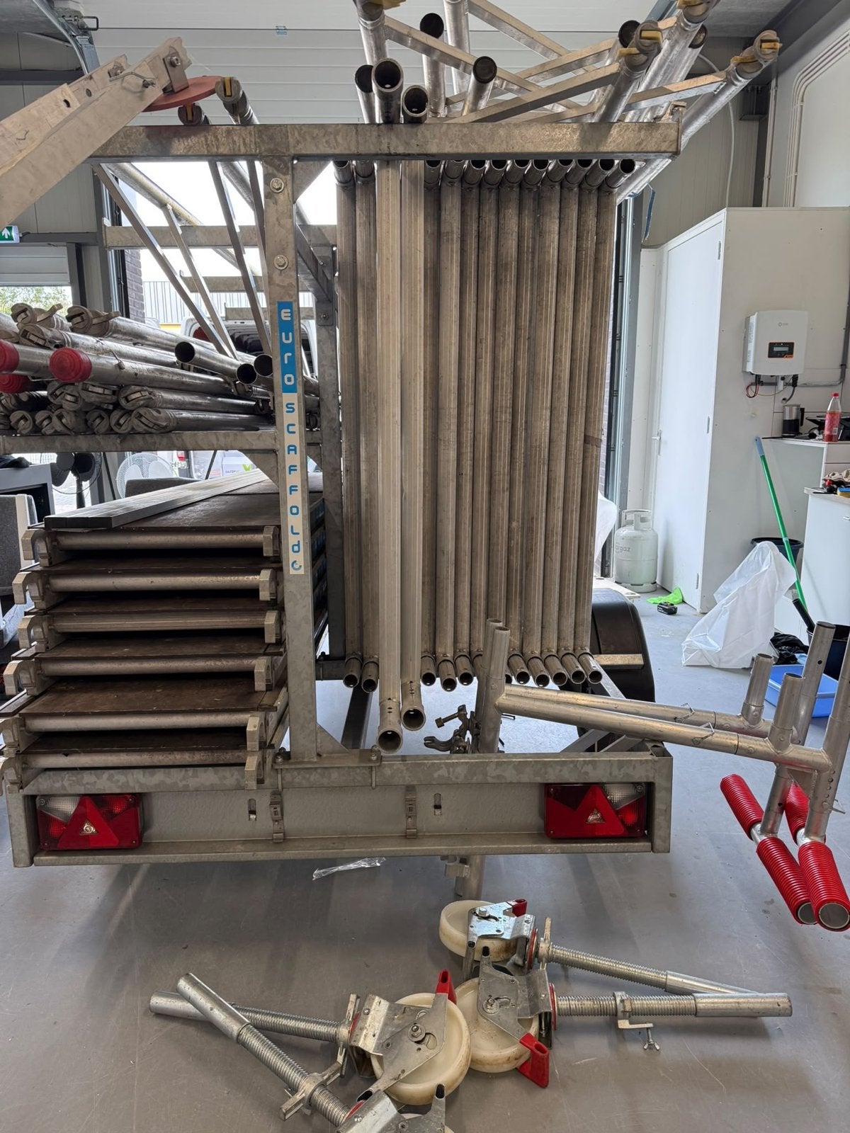 Euroscaffold 2 x Rolsteiger 8.2mmet aanhanger en accessoires, Ophalen, Gebruikt, Rolsteiger of Kamersteiger, 5 meter of hoger