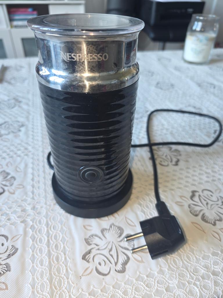 Nespresso Aeroccino 3 Melkopschuimer, Witgoed en Apparatuur, Melkopschuimers, Ophalen, Zo goed als nieuw, Elektrische melkopschuimer