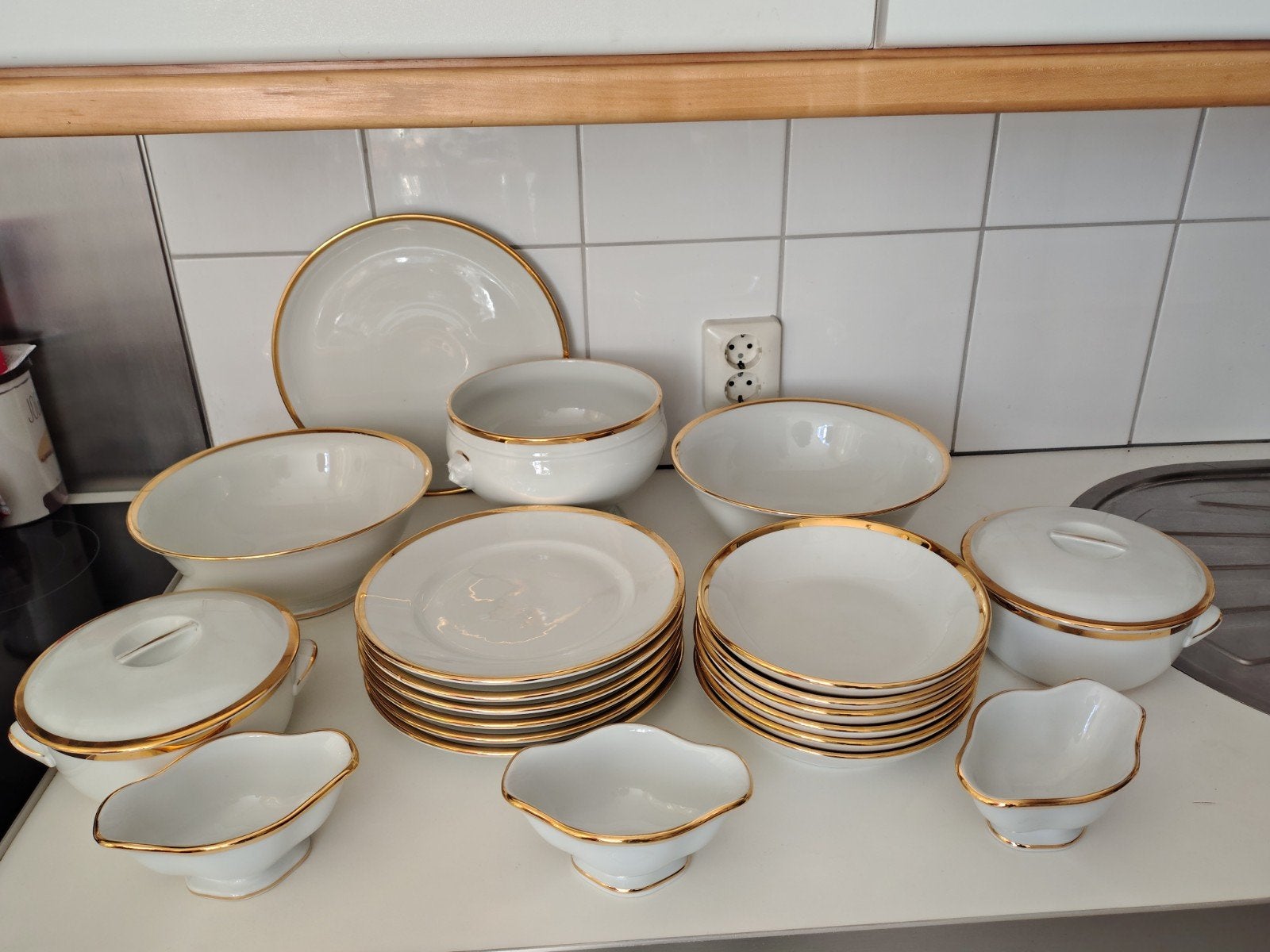 Pillivuyt Servies - Compleet met Gouden Rand, Antiek en Kunst, Ophalen