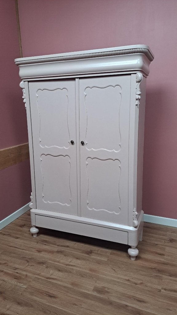 Sfeervolle prachtige Biedermeier Warm Beige meidenkast 1880, Ophalen, Kast, 105 cm of meer, Voetruimte