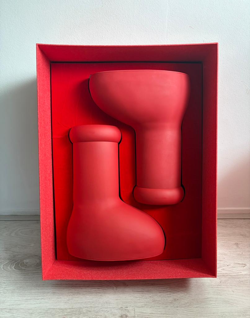 MSCHF Big Red Boot NIEUW, Hoge laarzen, Nieuw, Ophalen of Verzenden, Rood