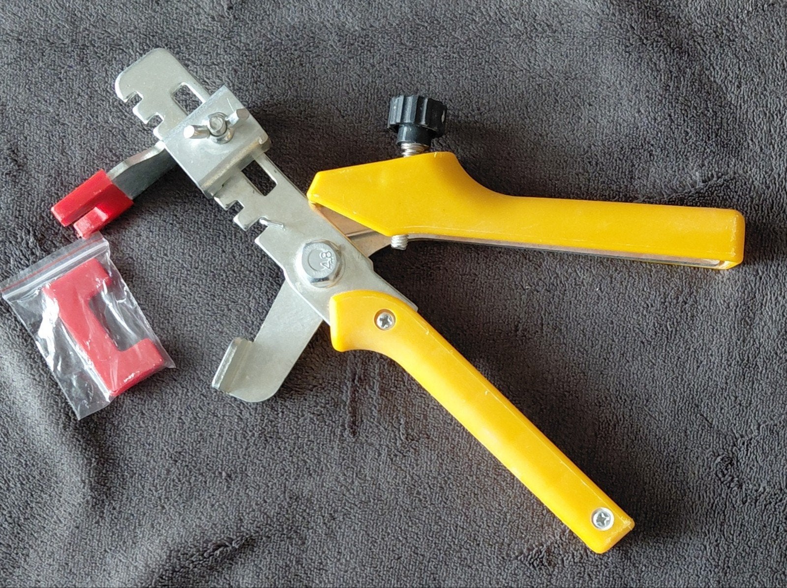 Levelling systeem 2mm clips en wiggen incl tang, Overige materialen, Nieuw, Minder dan 20 cm, 10 m² of meer