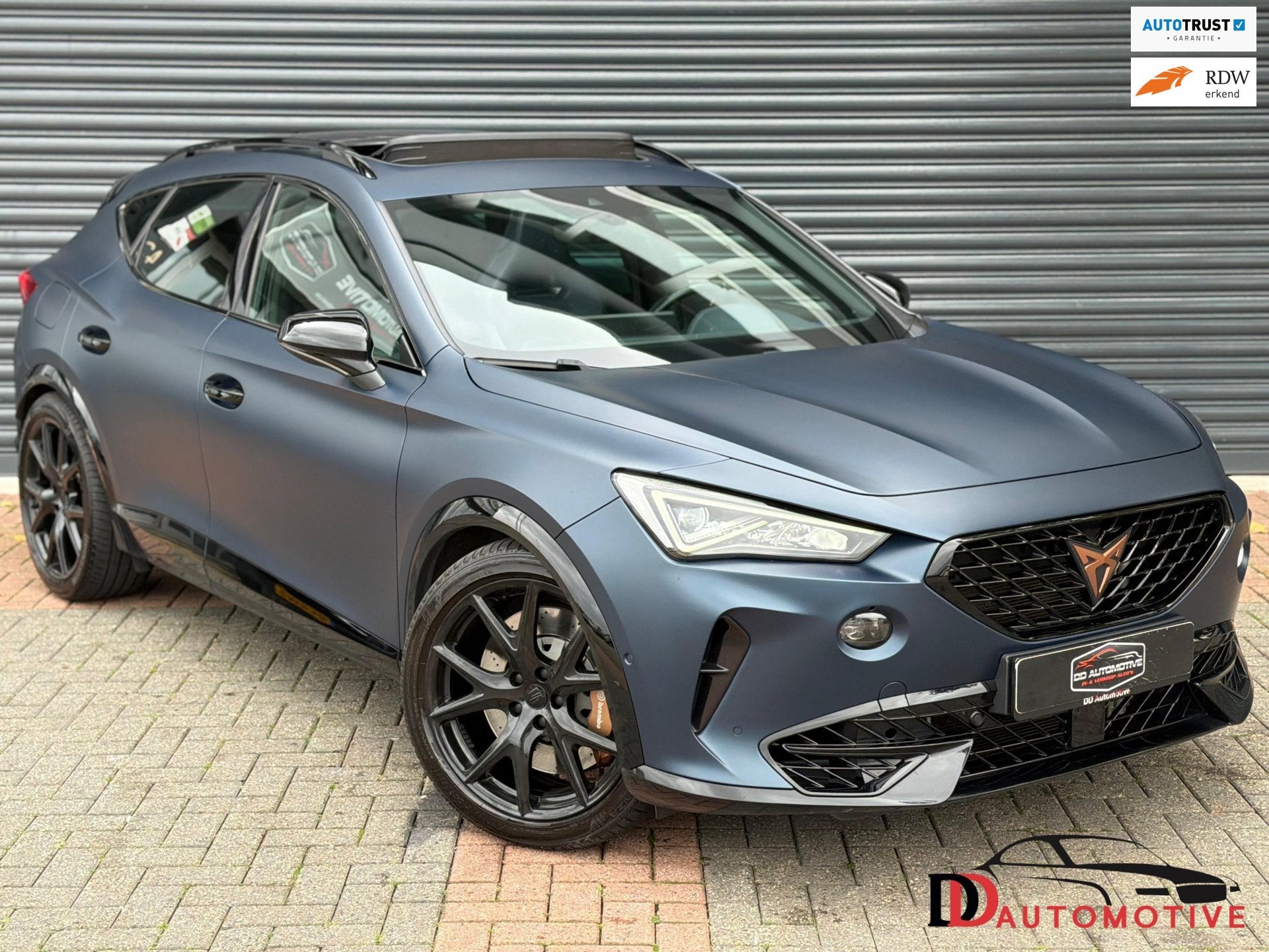 Cupra FORMENTOR 2.0 TSI 4DRIVE VZ Pano | Beats | Memory | Le, Auto's, Dealer onderhouden, Euro 6, 4 cilinders, Blauw