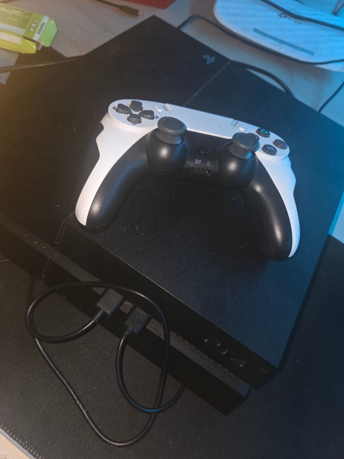 PlayStation 4 met 1 controller, Ophalen, 500 GB, Zo goed als nieuw, Met 1 controller