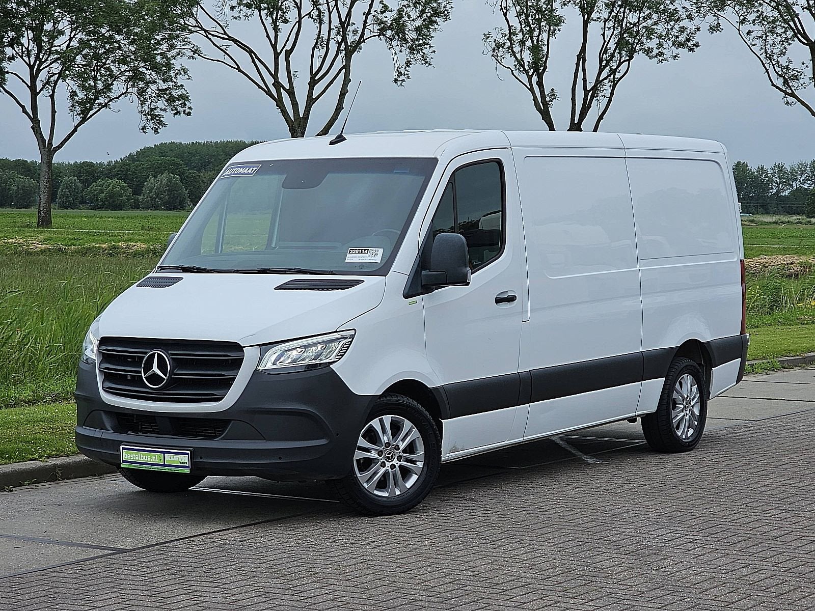 MERCEDES-BENZ SPRINTER 319 l2h1 v6 led mbux10, Automaat, Gebruikt, Euro 6, 190 pk
