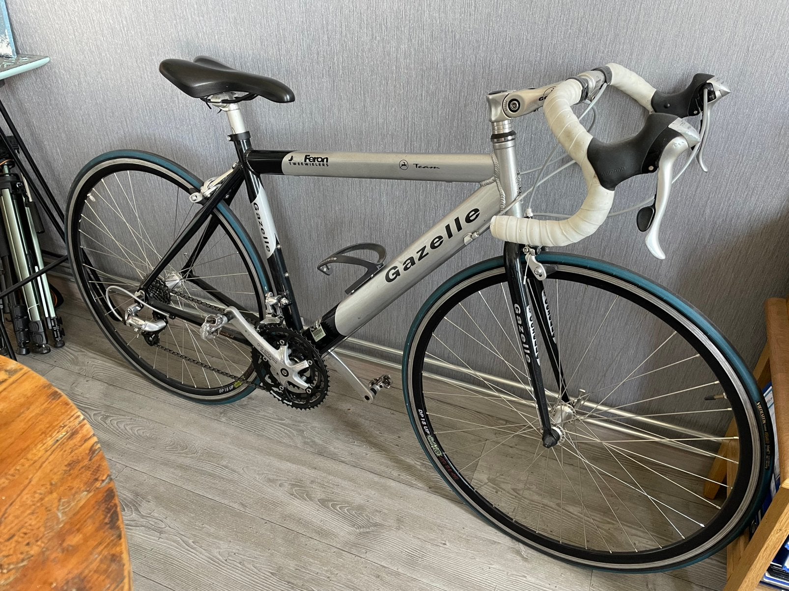 Te gazelle racefiets 26 inch vaste prijs 200 euro., Fietsen en Brommers, Fietsen | Racefietsen, Ophalen, 26 inch, Aluminium, Zo goed als nieuw